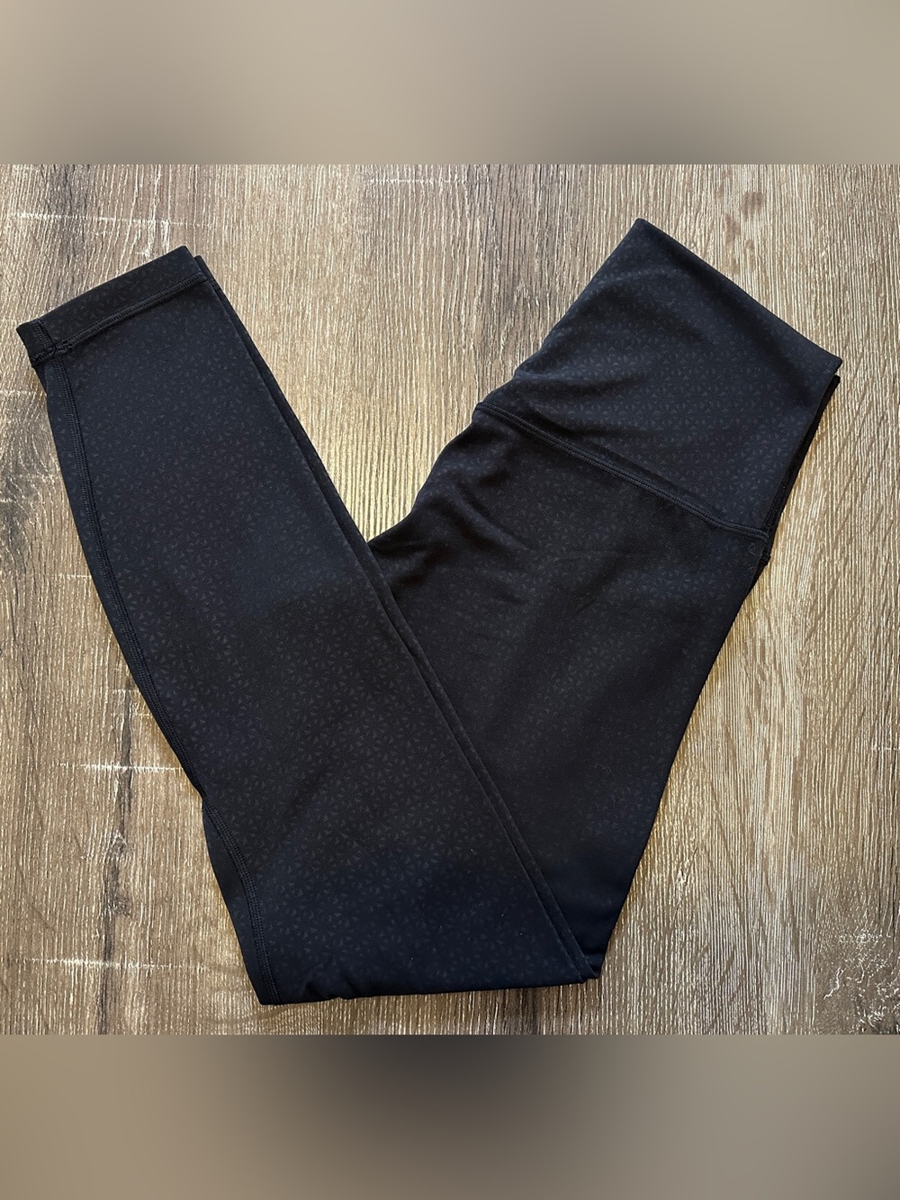 lululemon athletica - Black Pattern Align Leggings - Size 6 - 25” Inseam